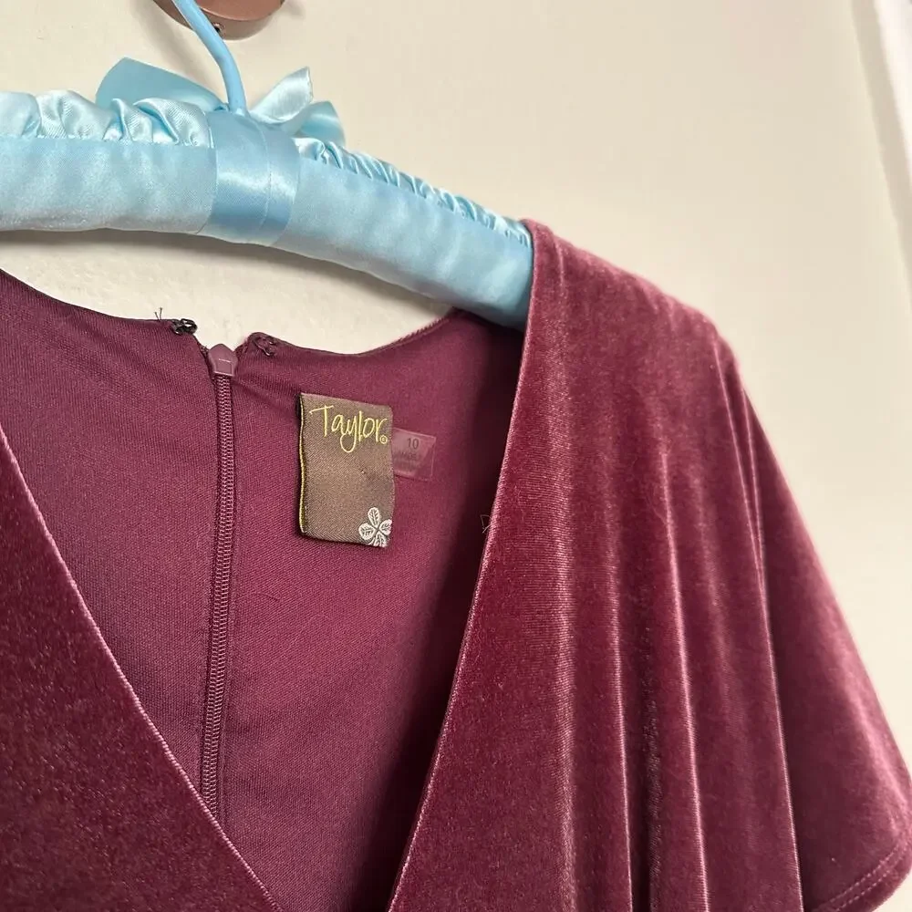 Taylor Sz 10 Midi Dress womens Purple Plum Velvet Empire Waist Flutter Sleeves - Picture 4 of 11
